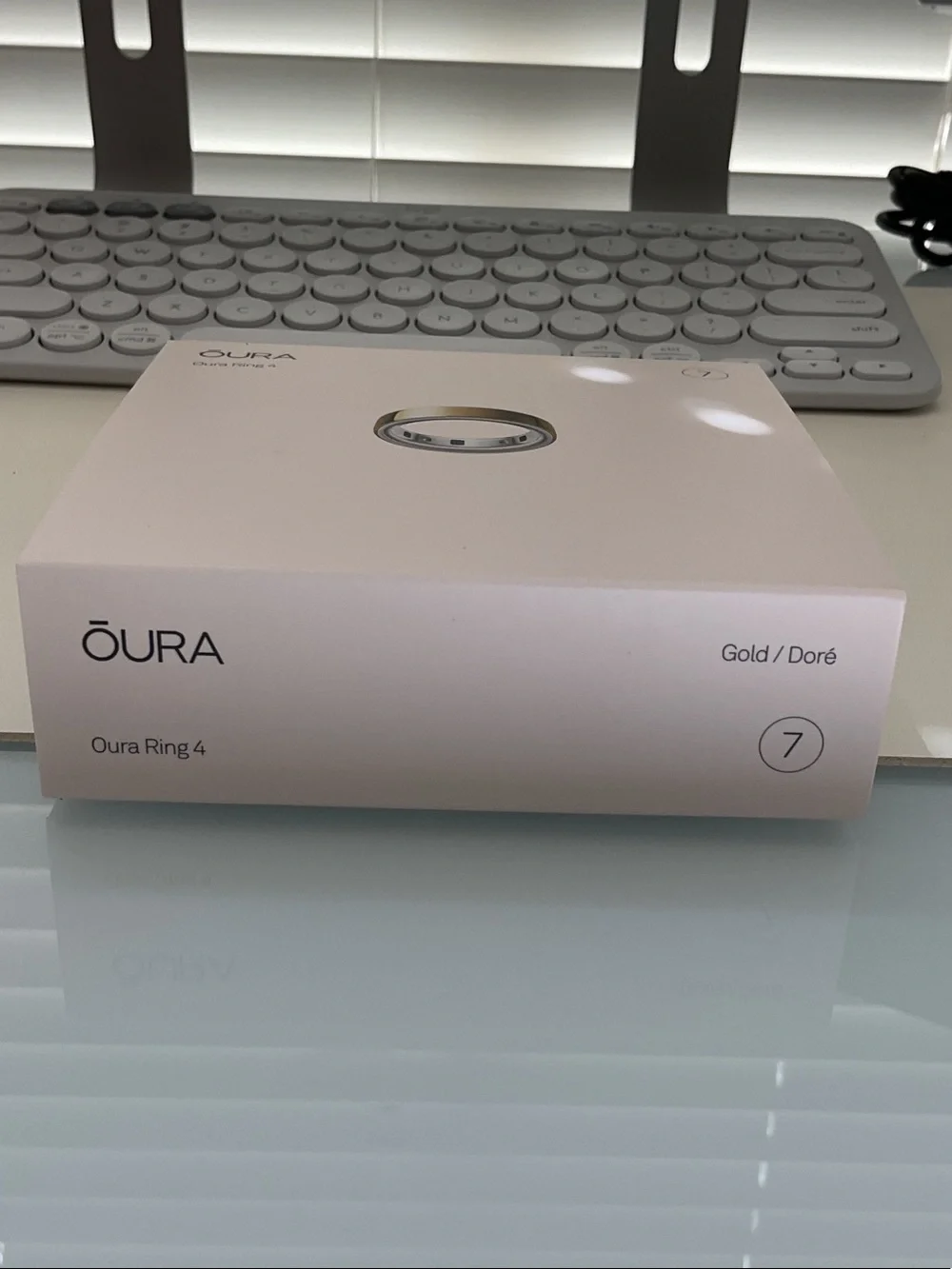 Oura Ring 4 Gold - Boxed